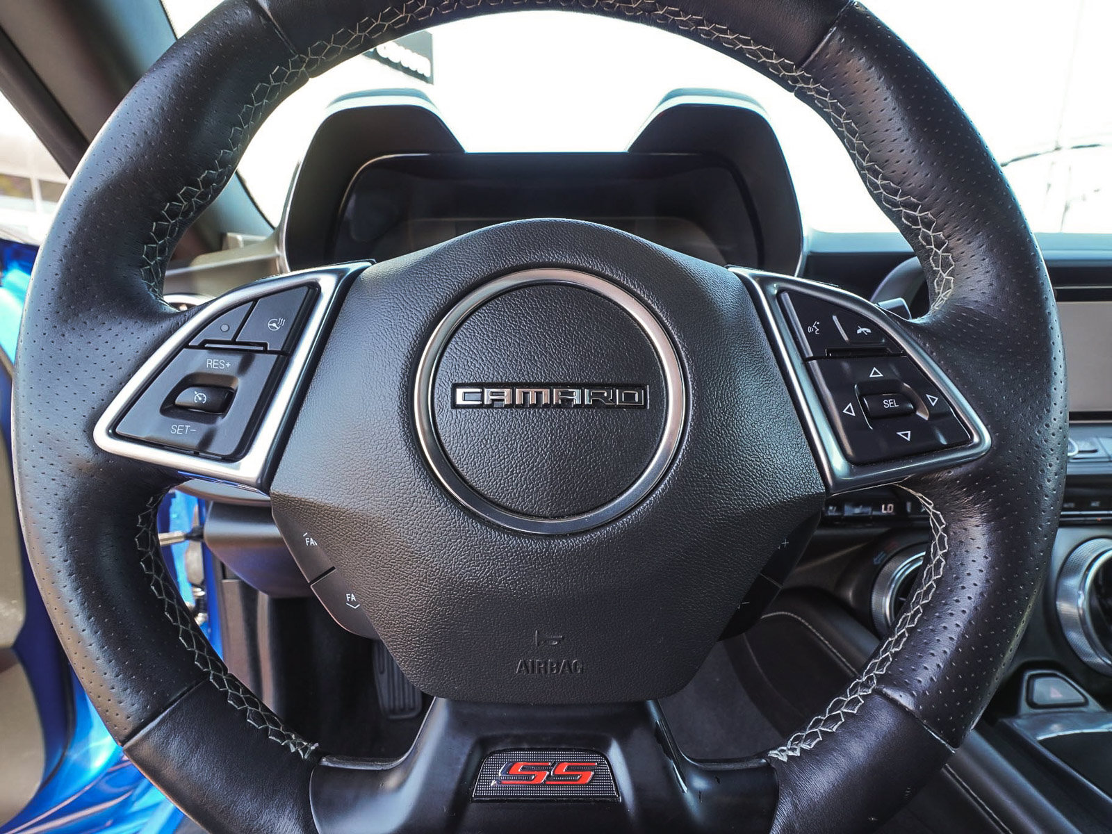 Used 2018 Chevrolet Camaro SS RWD image 26