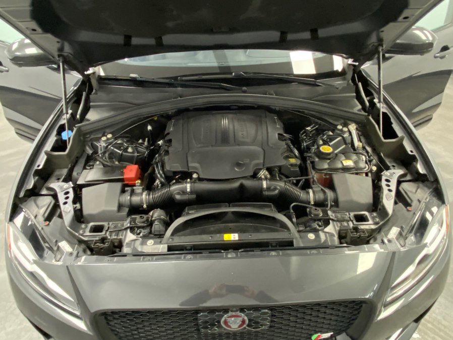 Used 2019 Jaguar F-PACE S image 50