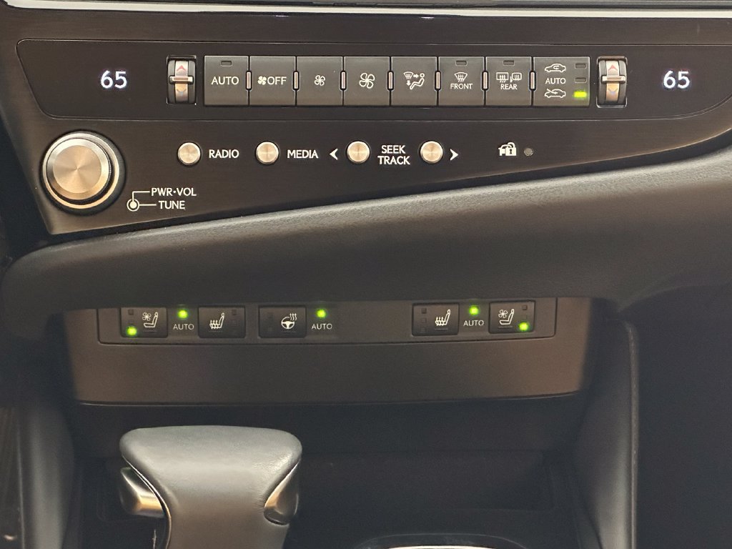 Used 2024 Lexus ES 350 w/ Premium Package FWD image 26
