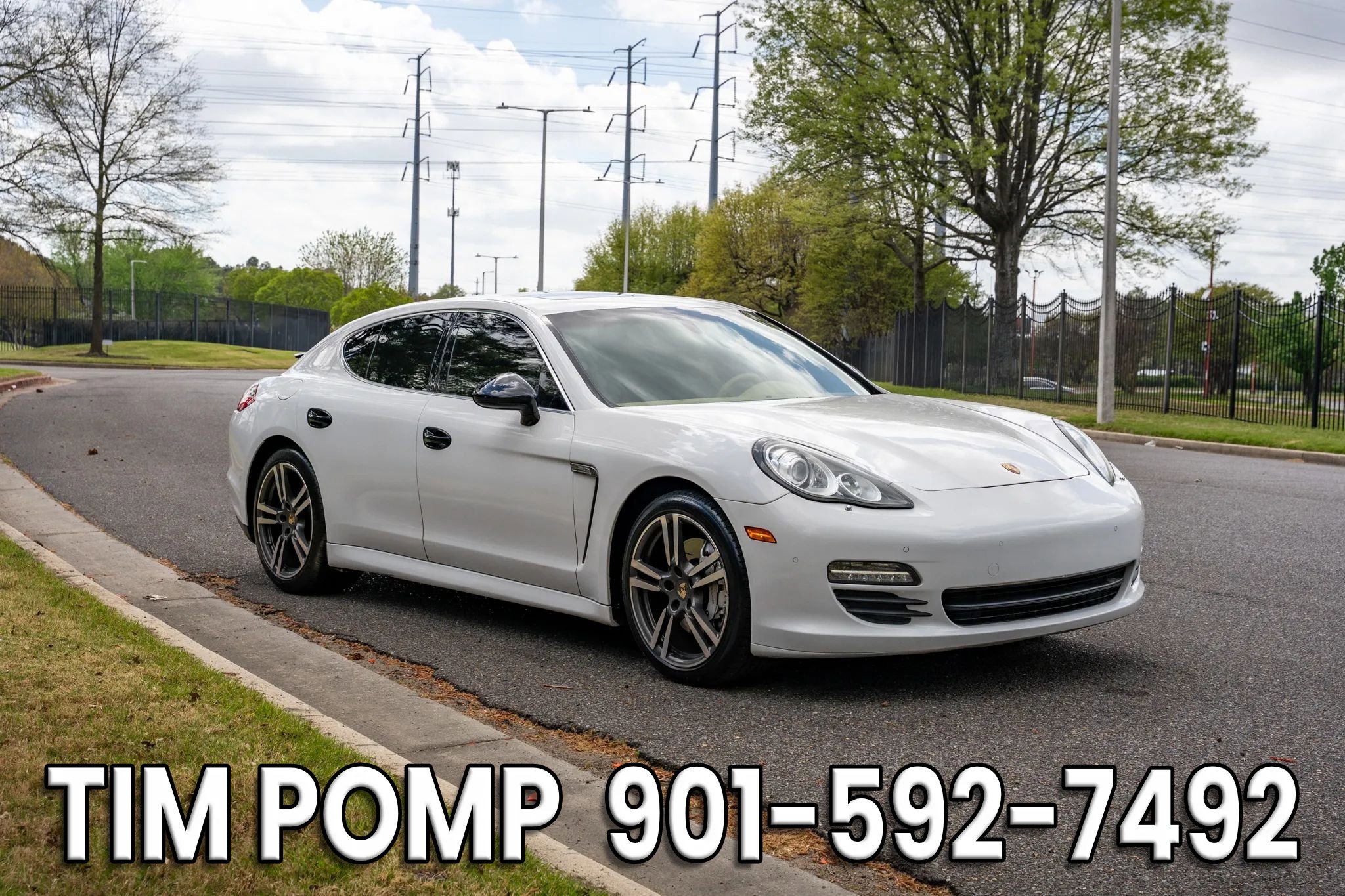 Used 2011 Porsche Panamera S image 4