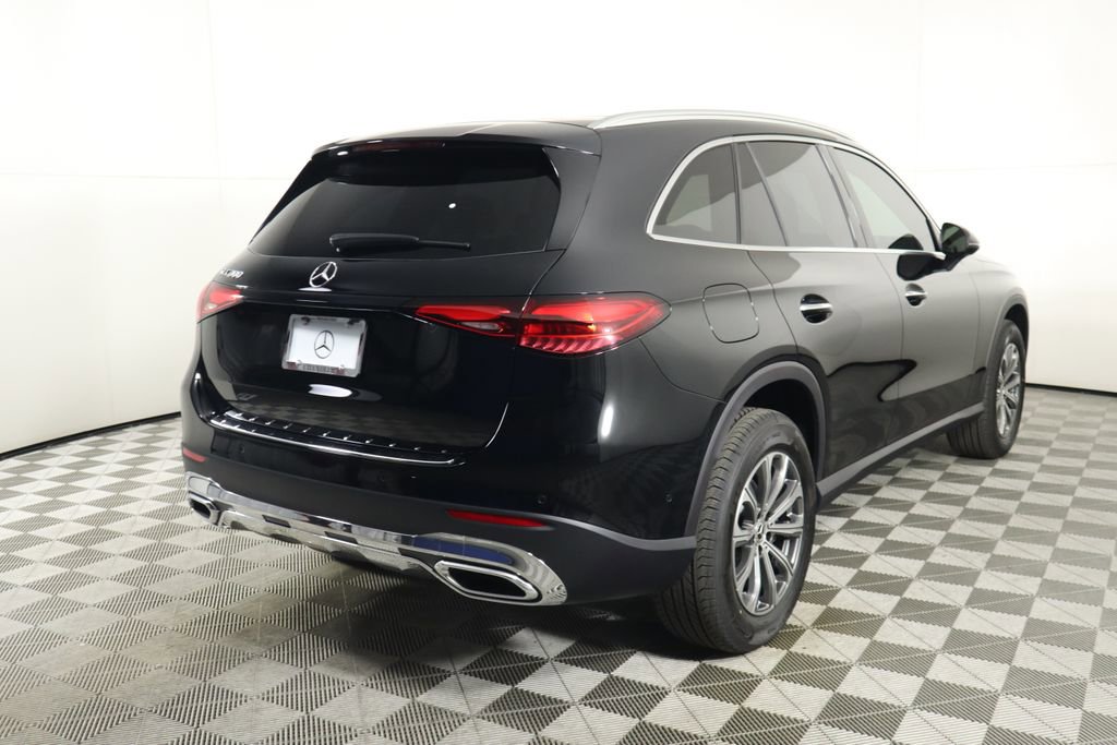 Used 2025 Mercedes-Benz GLC 300 image 5