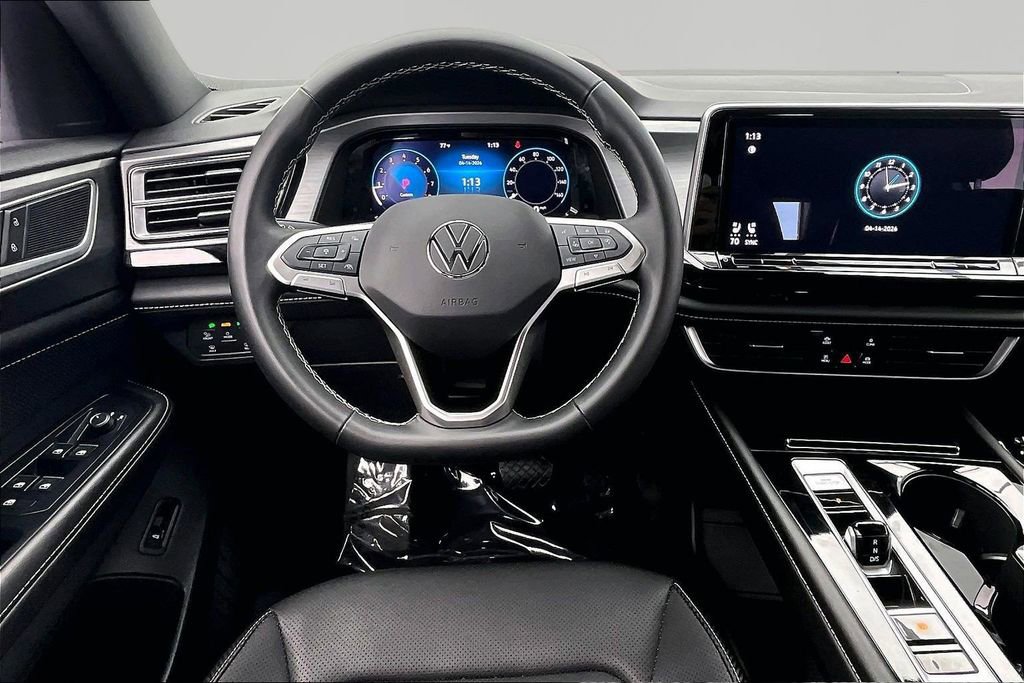 Used 2025 Volkswagen Atlas Cross Sport SE AWD/4WD image 5