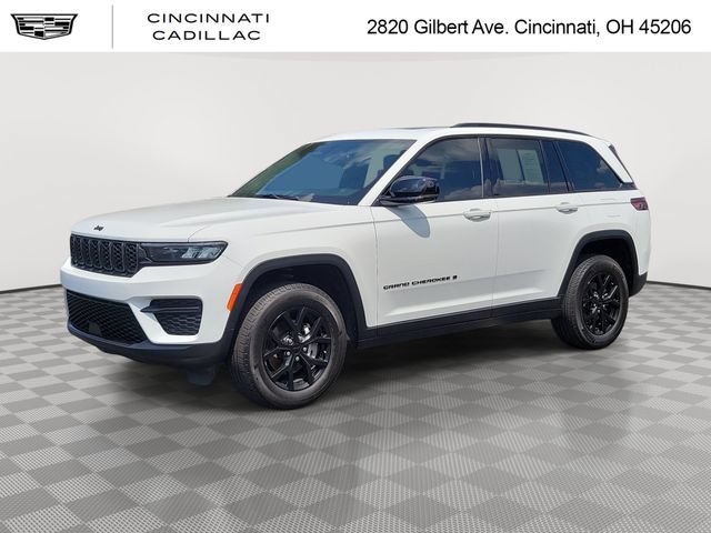 Used 2024 Jeep Grand Cherokee Altitude AWD/4WD image 1