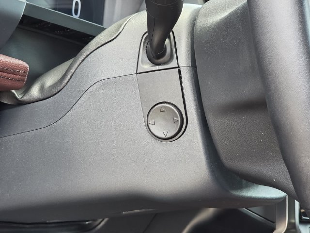 Used 2024 Ford Expedition Limited RWD image 24