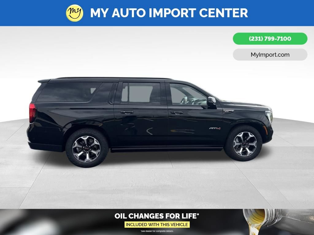 Used 2025 GMC Yukon XL AT4 Ultimate AWD/4WD image 8