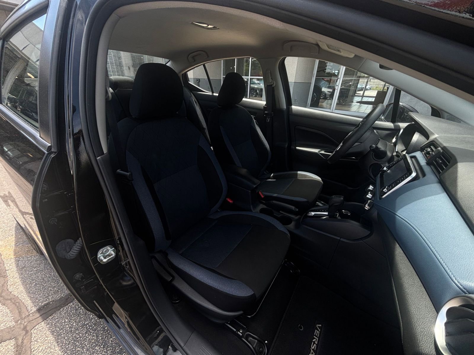 Used 2025 Nissan Versa SV FWD image 36