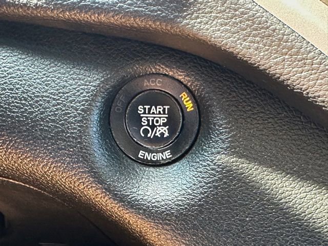 Used 2015 Jeep Cherokee Limited image 37