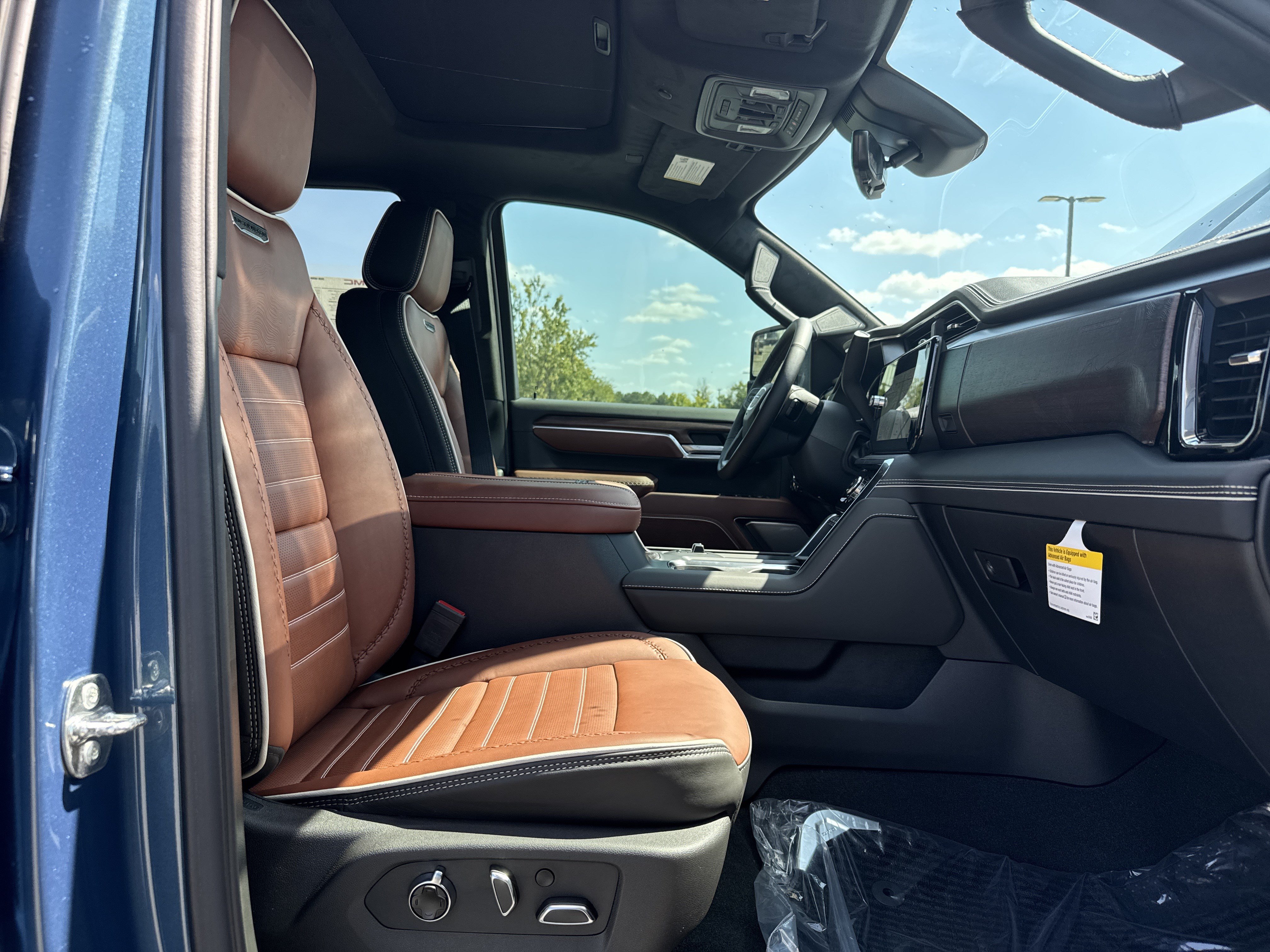 New 2026 GMC Sierra 2500 Denali Ultimate AWD/4WD image 32