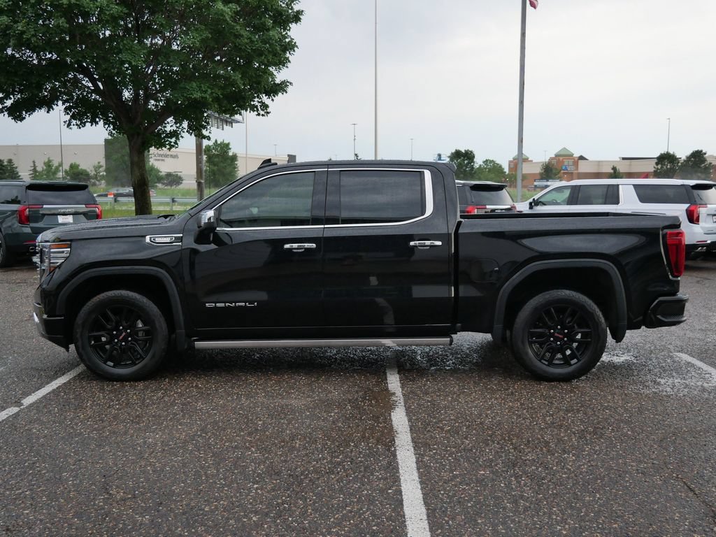 Used 2023 GMC Sierra 1500 Denali w/ Technology Package AWD/4WD image 6