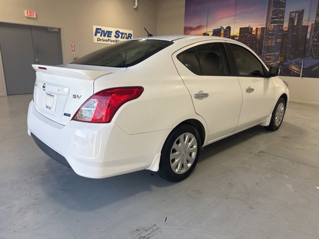 Used 2016 Nissan Versa SV image 5