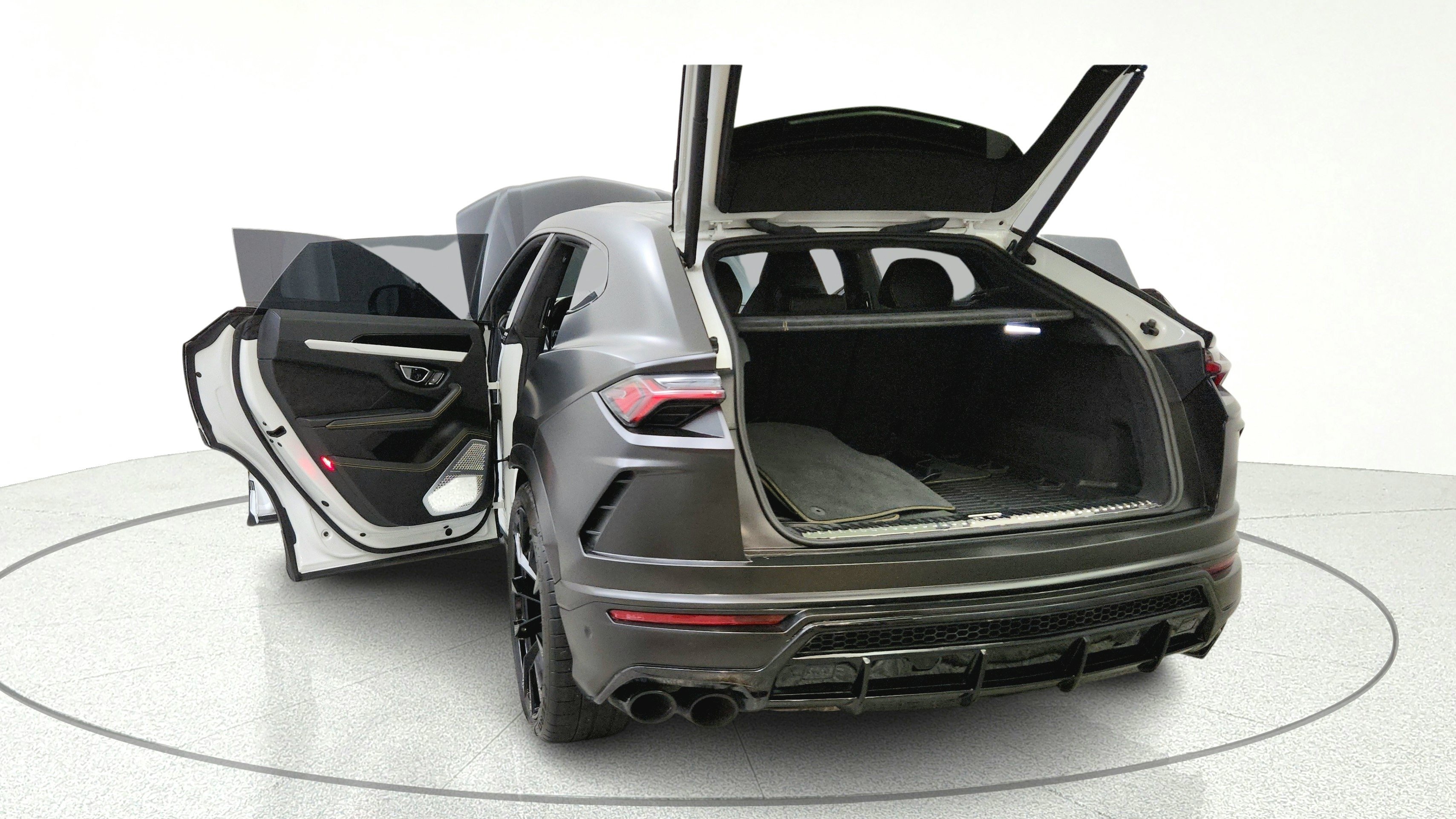 Used 2021 Lamborghini Urus AWD/4WD image 13