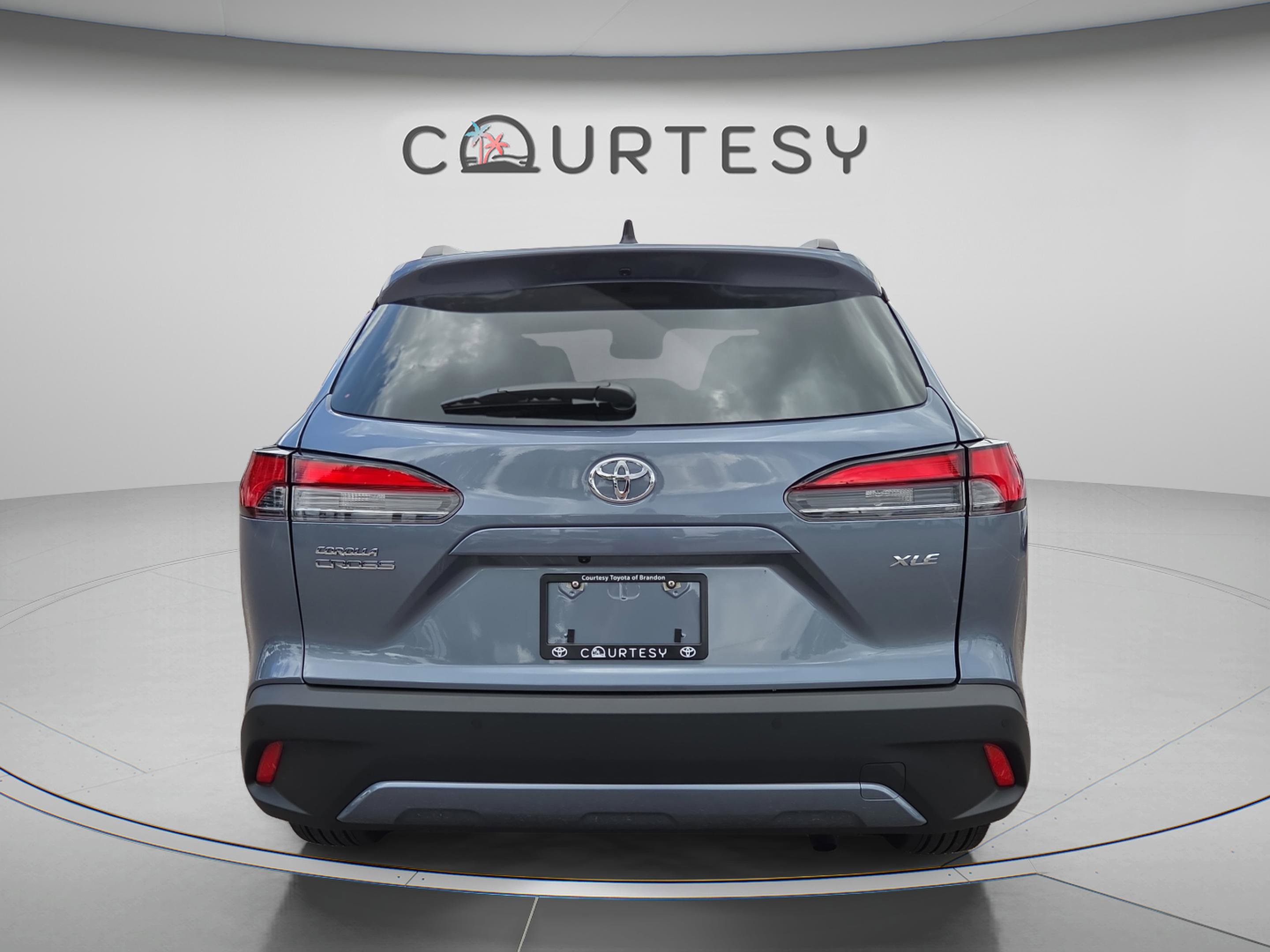 Certified 2026 Toyota Corolla Cross XLE w/ Convenience Package FWD image 4