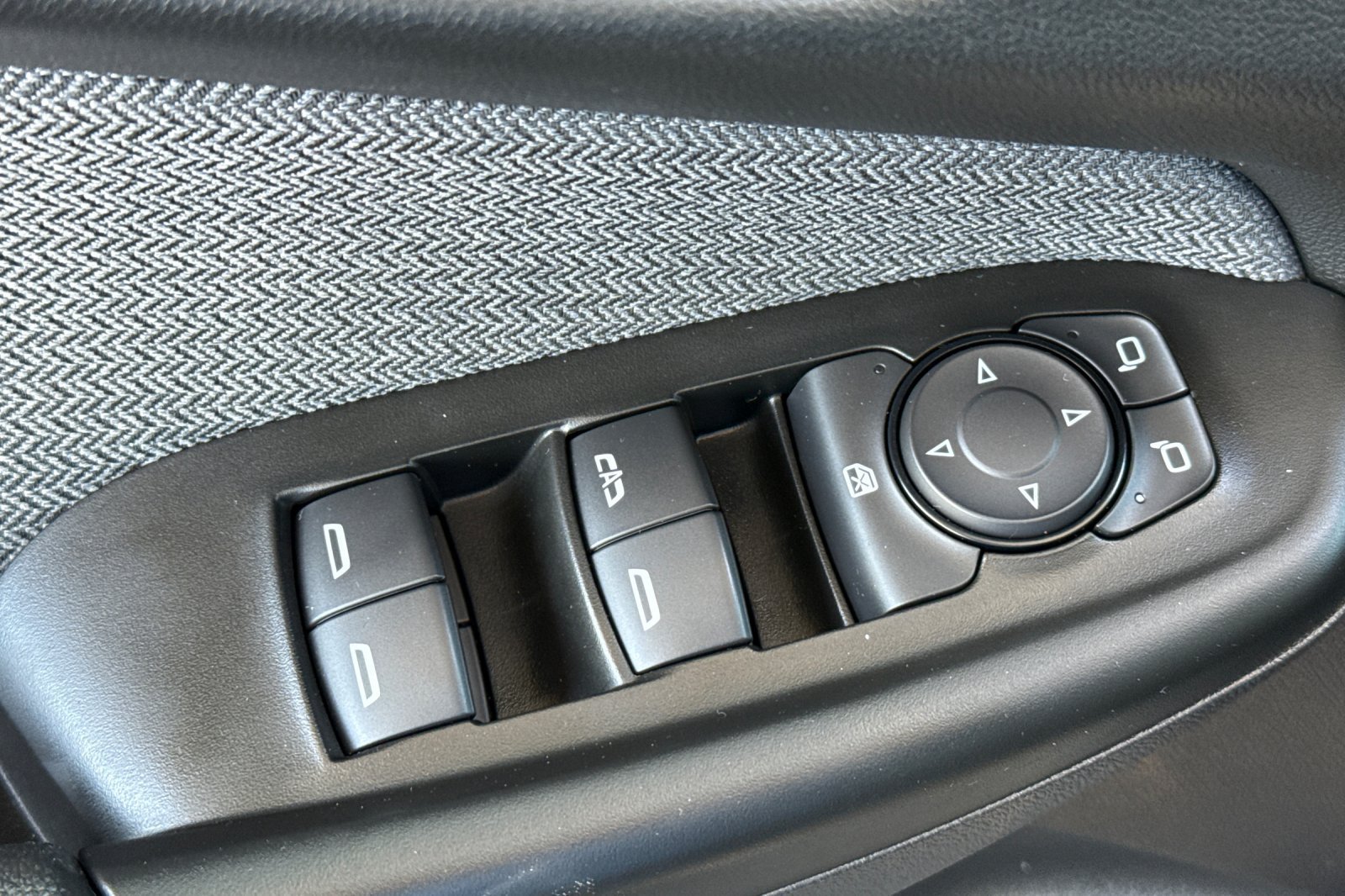 Used 2025 Chevrolet TrailBlazer LT FWD image 18