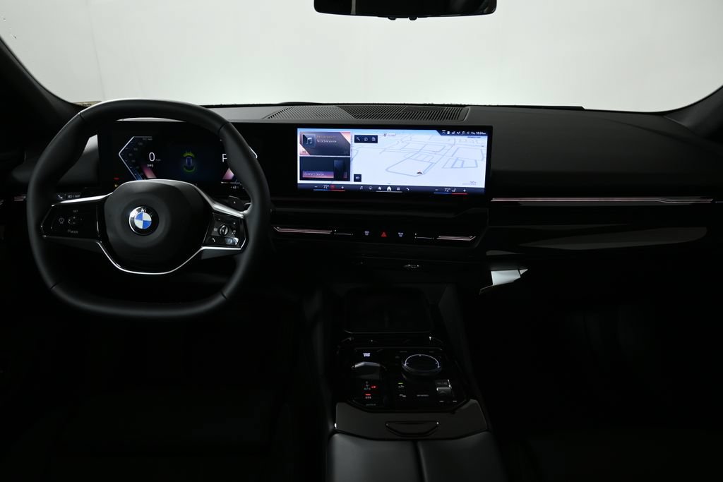 Used 2026 BMW 530i xDrive AWD/4WD image 16