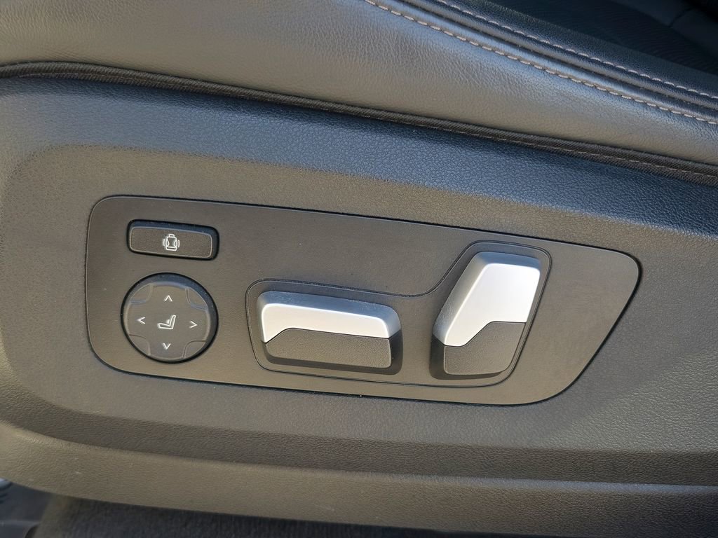 Used 2023 BMW X5 xDrive40i w/ Climate Comfort Package image 17