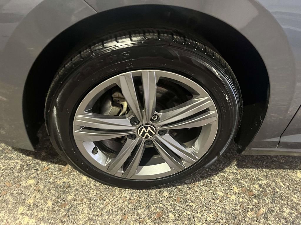 Used 2023 Volkswagen Jetta SE image 11