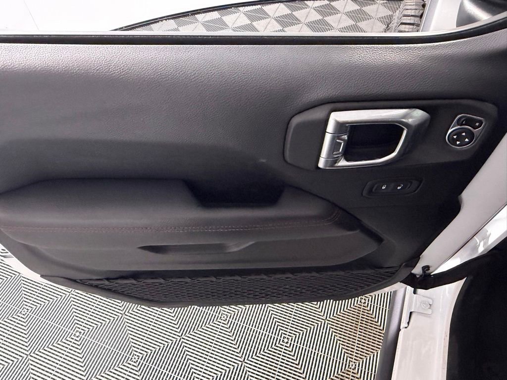 Used 2023 Jeep Wrangler Unlimited Rubicon image 23