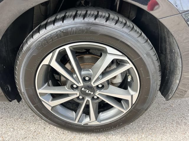 Used 2023 Kia Forte LXS FWD image 11