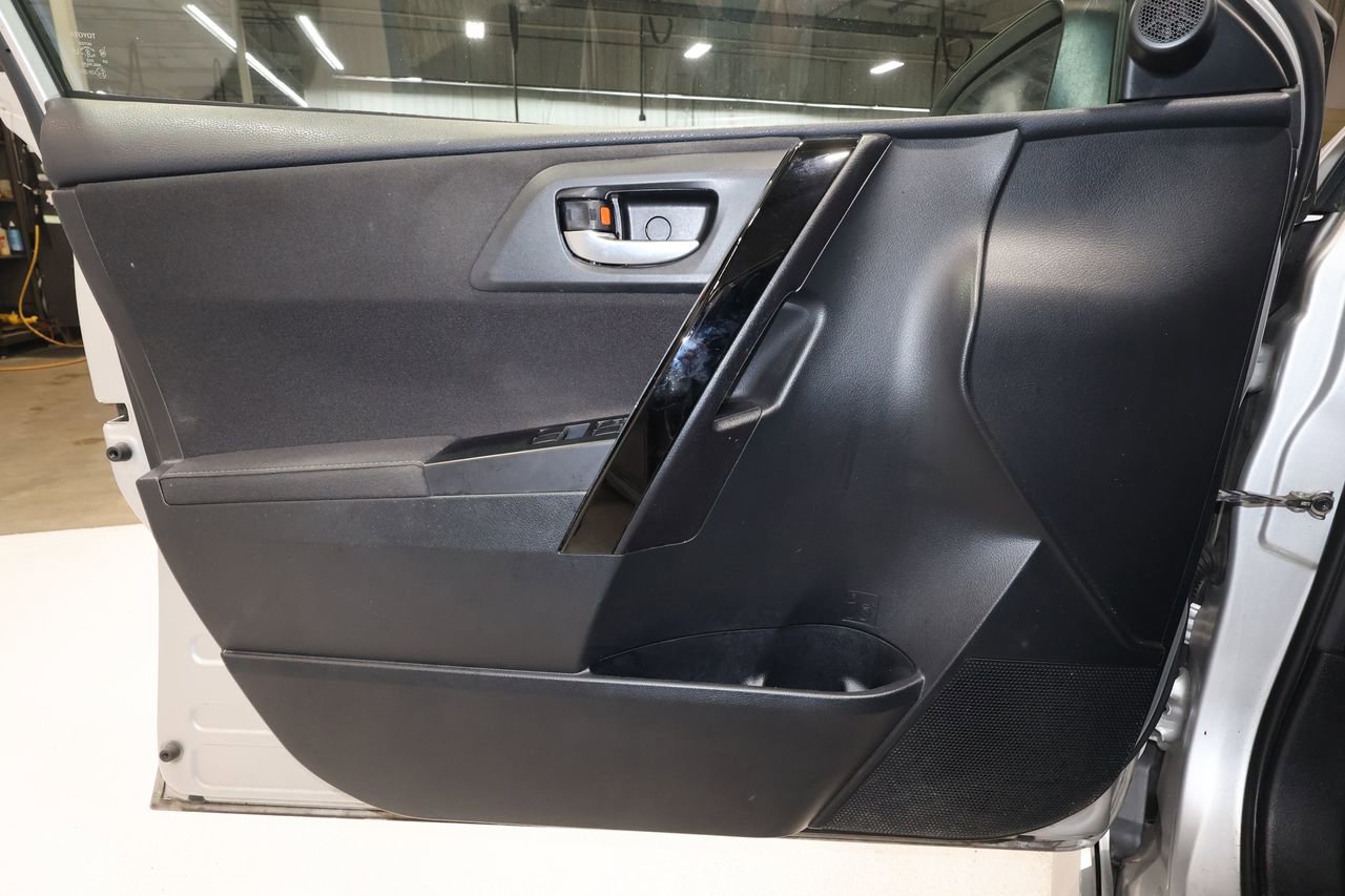 Used 2016 Scion iM image 12