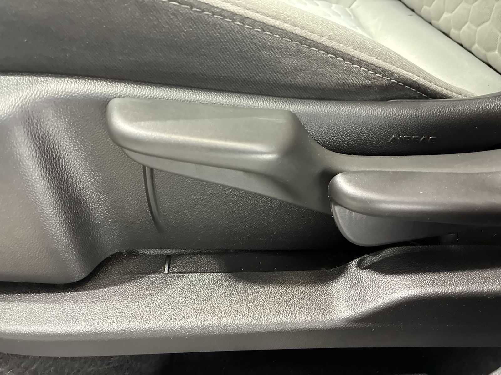 Used 2018 Chevrolet Equinox LS image 14