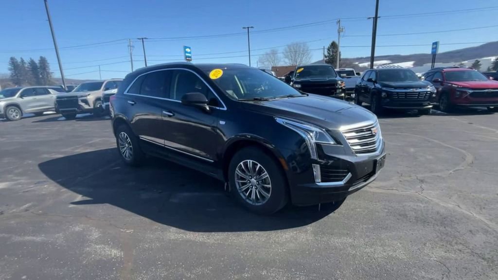 Used 2019 Cadillac XT5 Luxury image 2