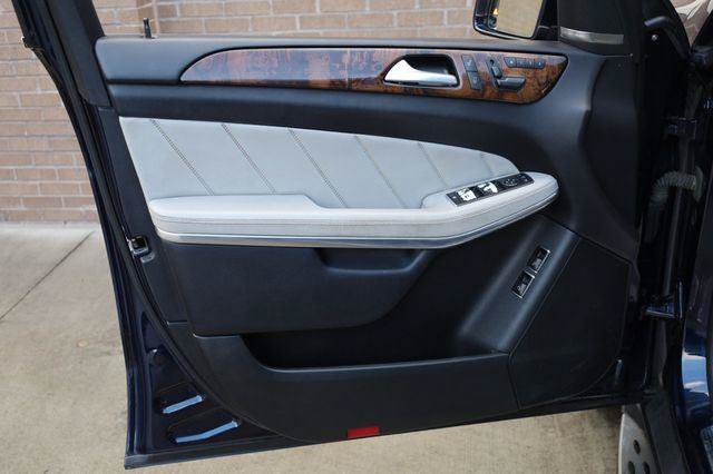 Used 2015 Mercedes-Benz GL 550 4MATIC image 18