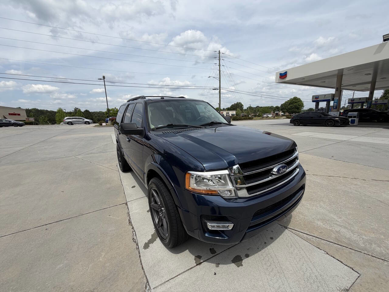 Used 2016 Ford Expedition XLT w/ Equipment Group 202A RWD image 32