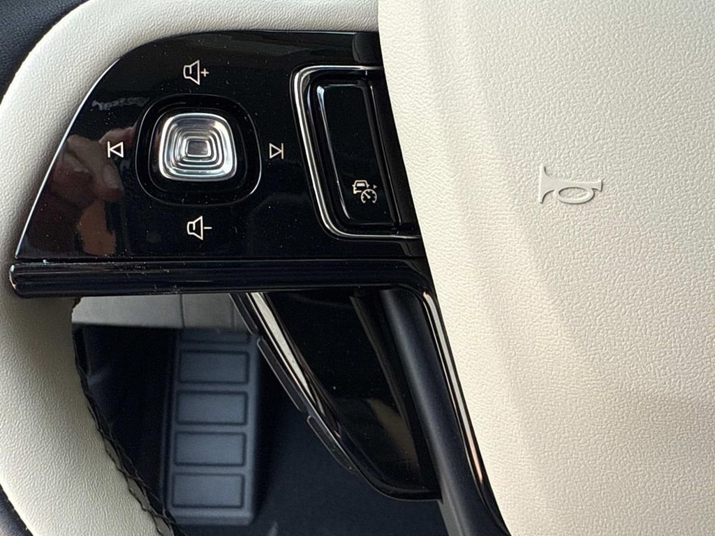 New 2025 Lincoln Corsair FWD w/ Equipment Group 101A image 30