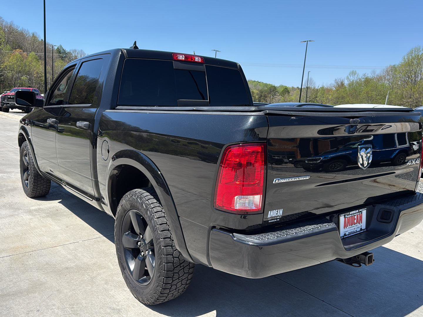 Used 2015 RAM 1500 Outdoorsman w/ Pittsburgh Penguins Edition AWD/4WD image 9