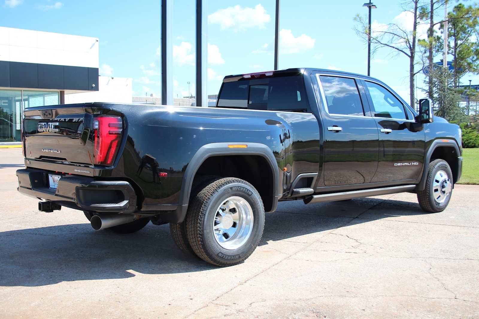 New 2026 GMC Sierra 3500 Denali Ultimate image 12