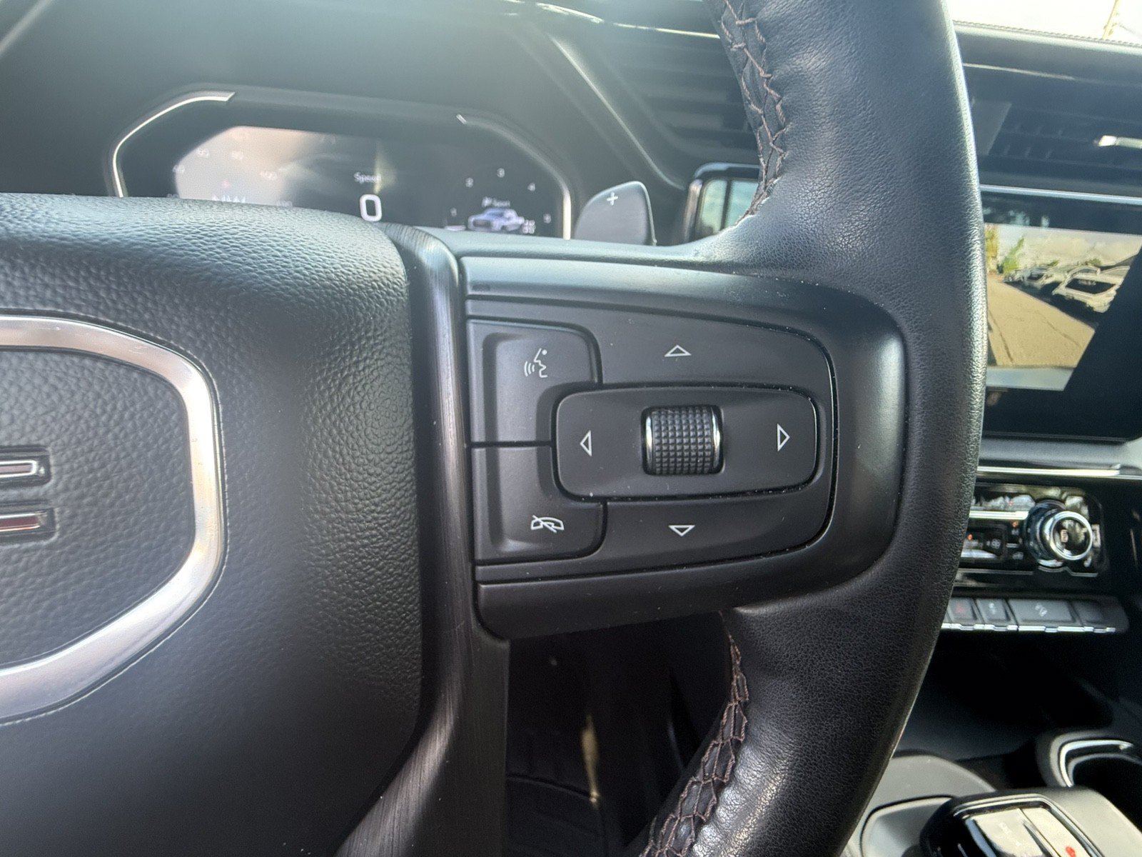 Used 2024 GMC Sierra 1500 AT4 w/ Technology Package AWD/4WD image 22