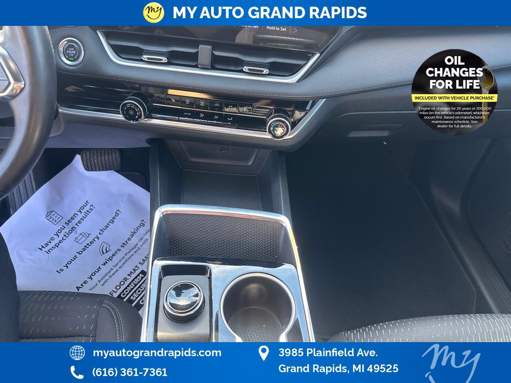 Used 2026 Chevrolet Equinox LT AWD/4WD image 22