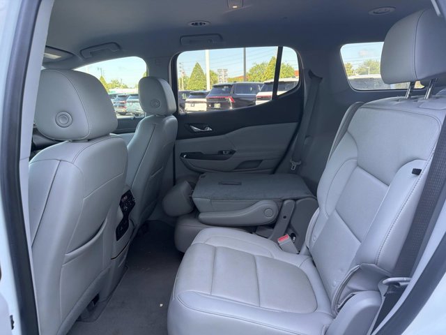 Used 2021 GMC Acadia SLT w/ Preferred Package FWD image 17