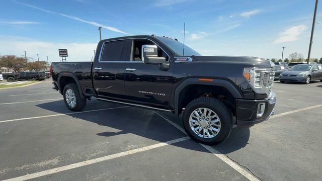 Used 2022 GMC Sierra 3500 Denali w/ Denali Ultimate Package AWD/4WD image 2