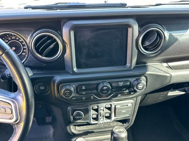 Used 2020 Jeep Wrangler Unlimited Sahara image 25