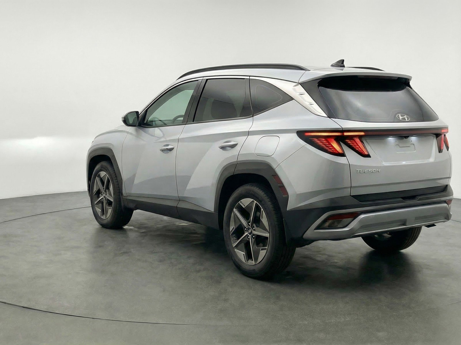 Used 2025 Hyundai Tucson SEL FWD image 6