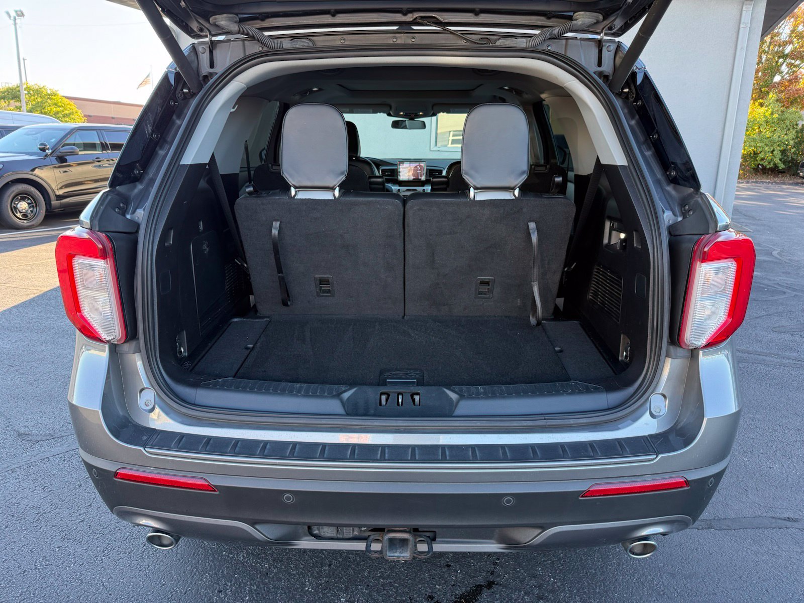 Used 2021 Ford Explorer XLT w/ Equipment Group 202A AWD/4WD image 43