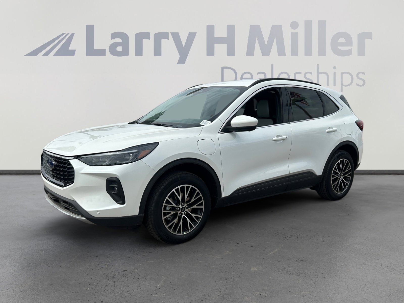 New 2025 Ford Escape SE
