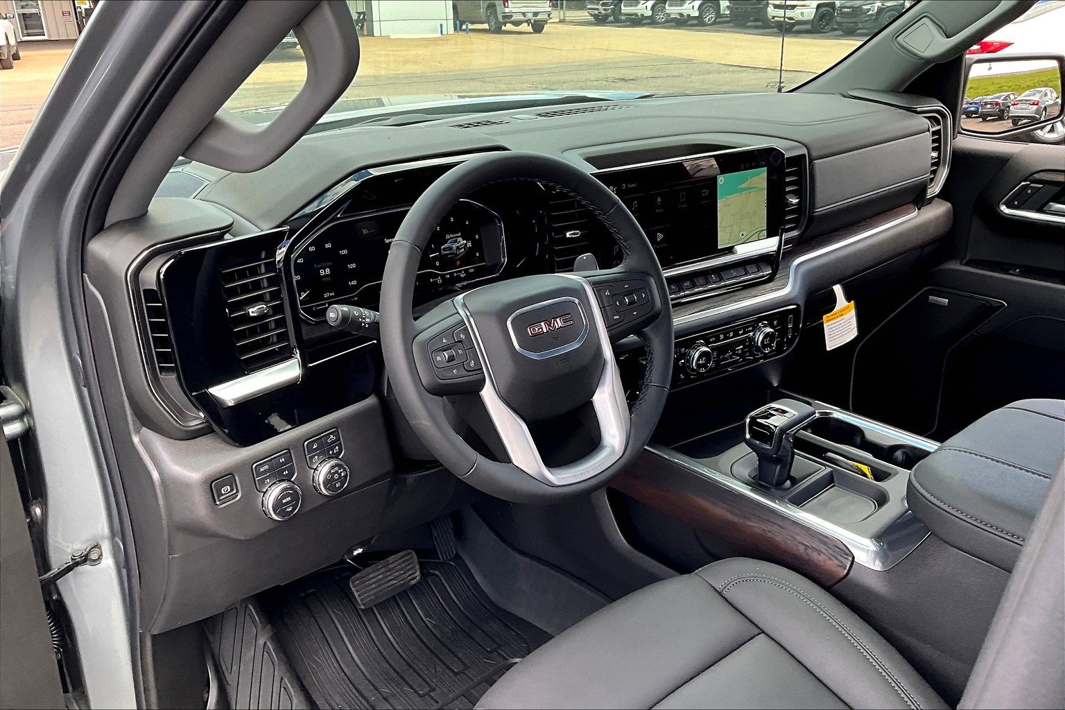 New 2025 GMC Sierra 1500 SLT w/ SLT Premium Package image 6