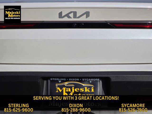 Used 2025 Kia K4 LXS image 17