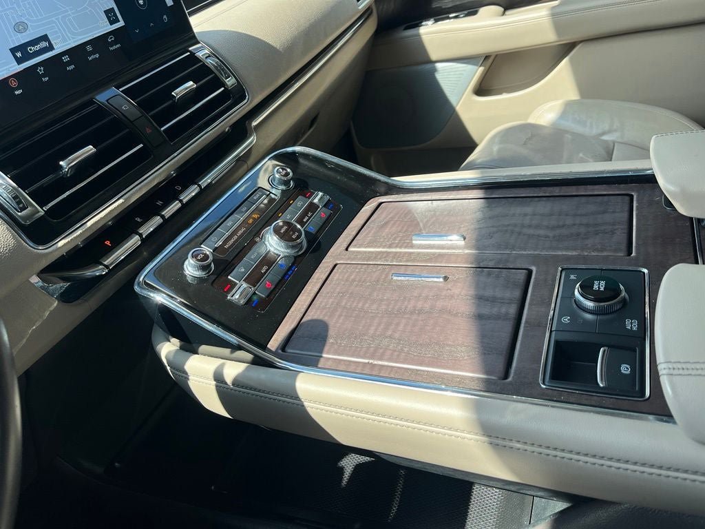 Certified 2023 Lincoln Navigator L Reserve AWD/4WD image 37