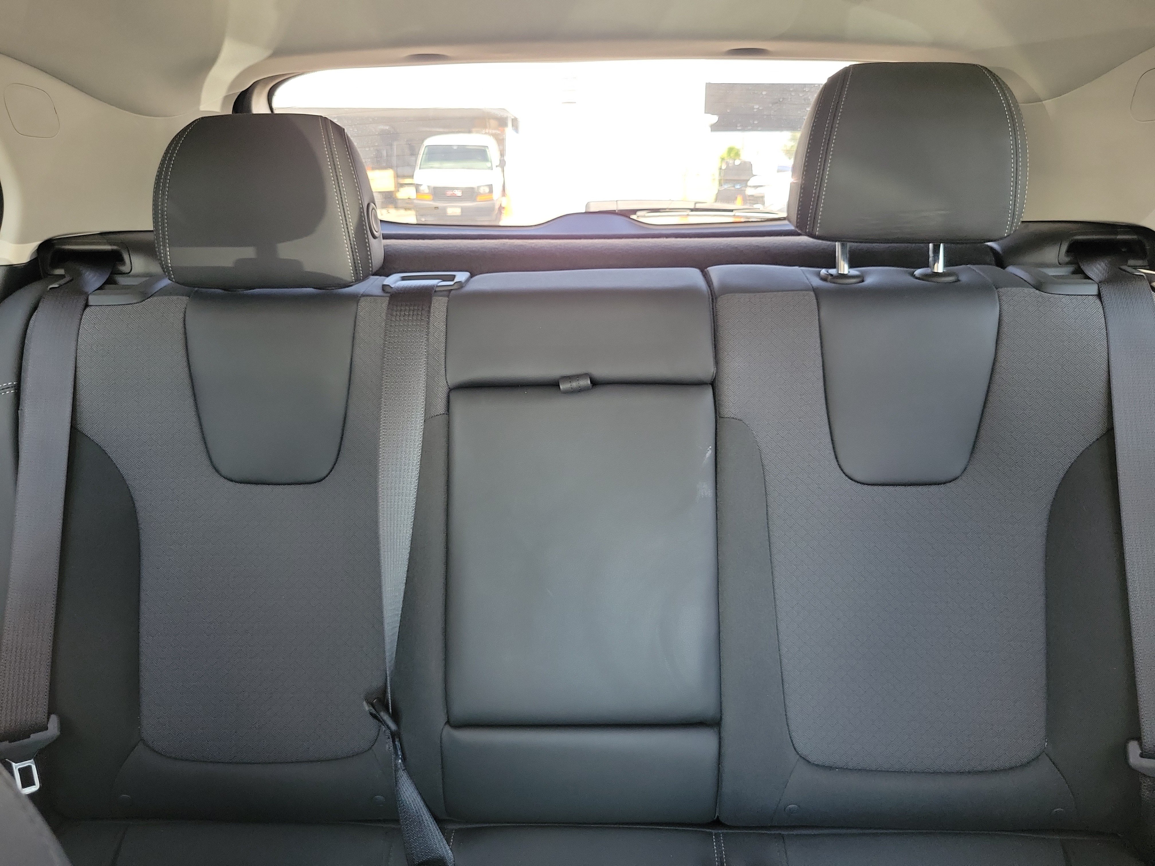 Used 2023 Buick Encore GX Select w/ Sport Touring Package FWD image 15