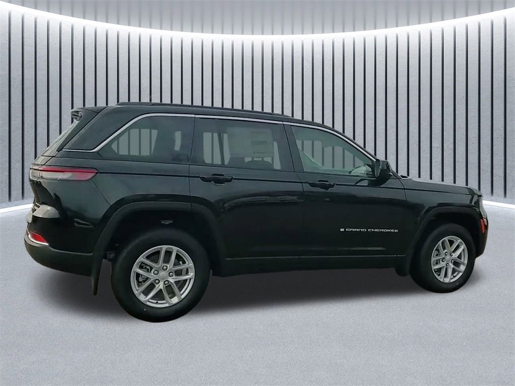 New 2025 Jeep Grand Cherokee Laredo X w/ Luxury Tech Group I image 7