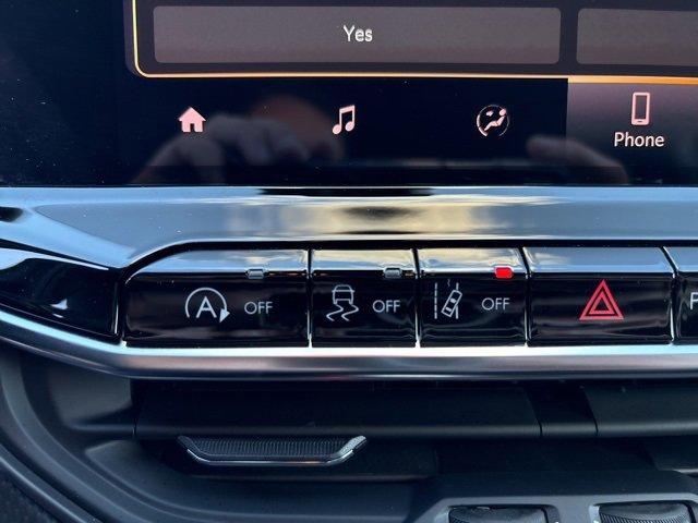 New 2025 Jeep Compass Limited w/ Sun & Sound Group image 16