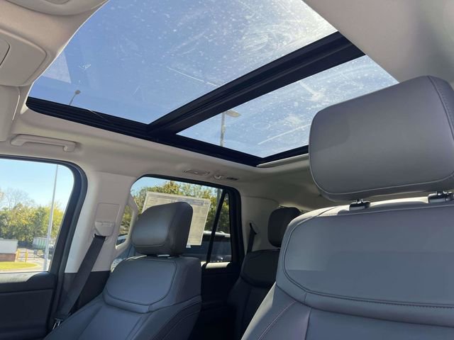 New 2025 Ford Expedition Active image 12