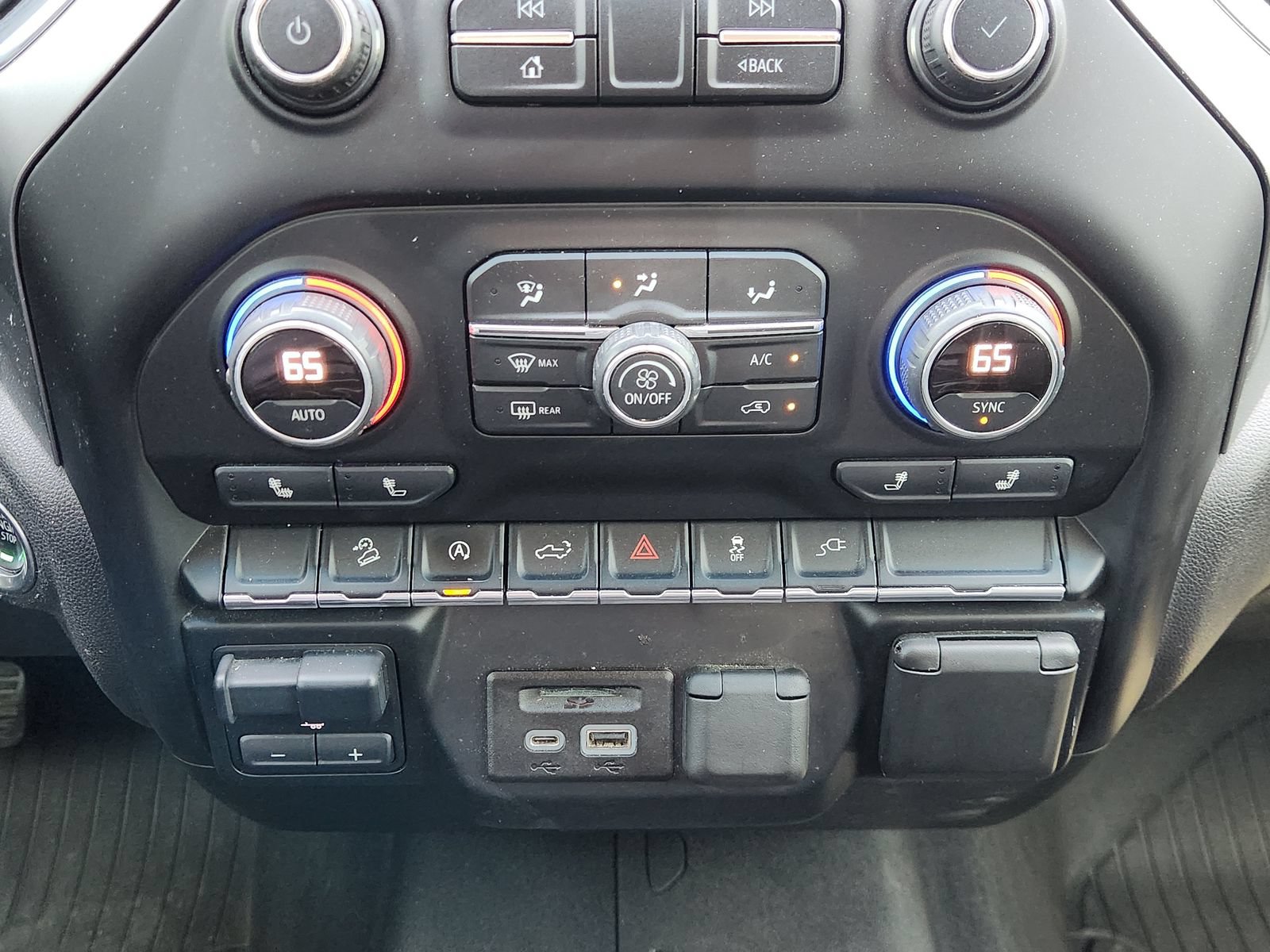 Used 2020 Chevrolet Silverado 1500 LT AWD/4WD image 22