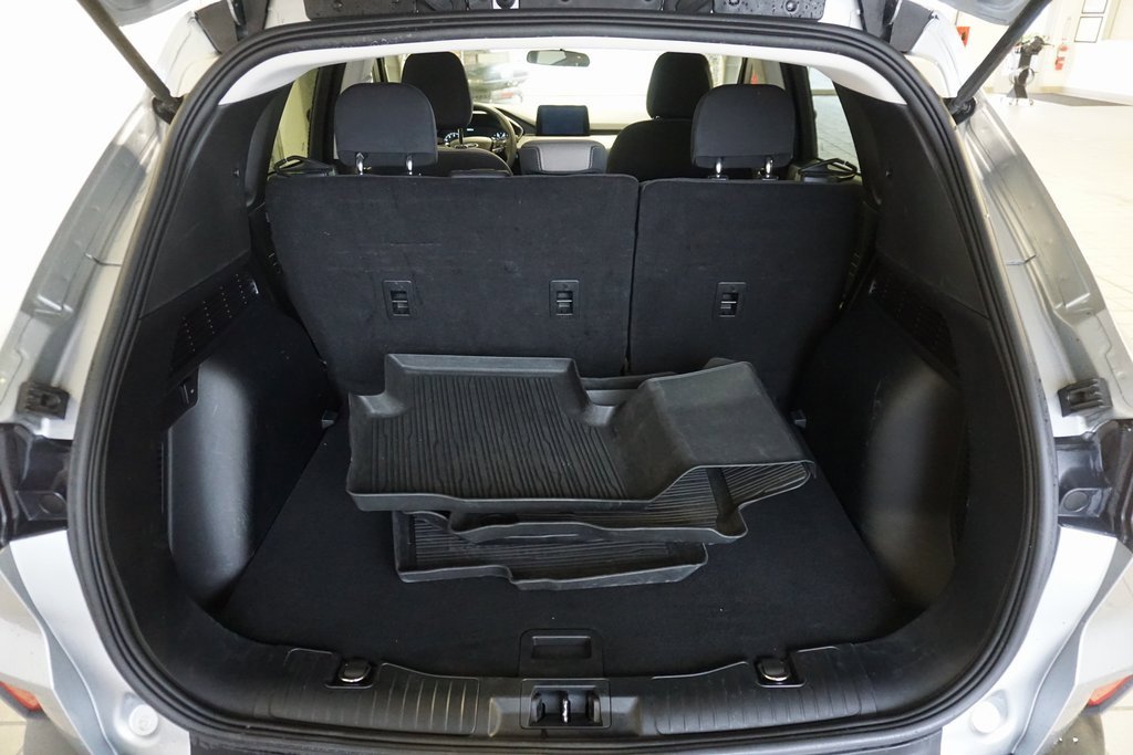 Used 2022 Ford Escape SE w/ Cold Weather Package image 18