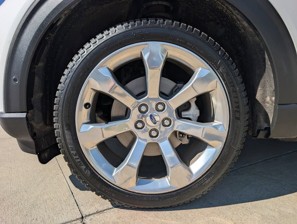 Used 2020 Ford Explorer Platinum w/ Premium Technology Package AWD/4WD image 12