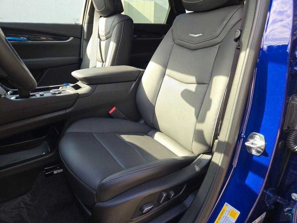 New 2025 Cadillac XT5 Premium Luxury image 26