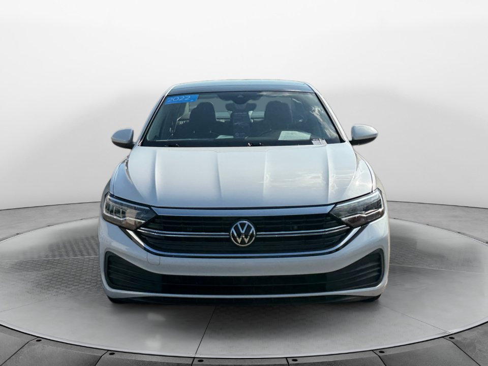 Certified 2022 Volkswagen Jetta SE FWD image 2